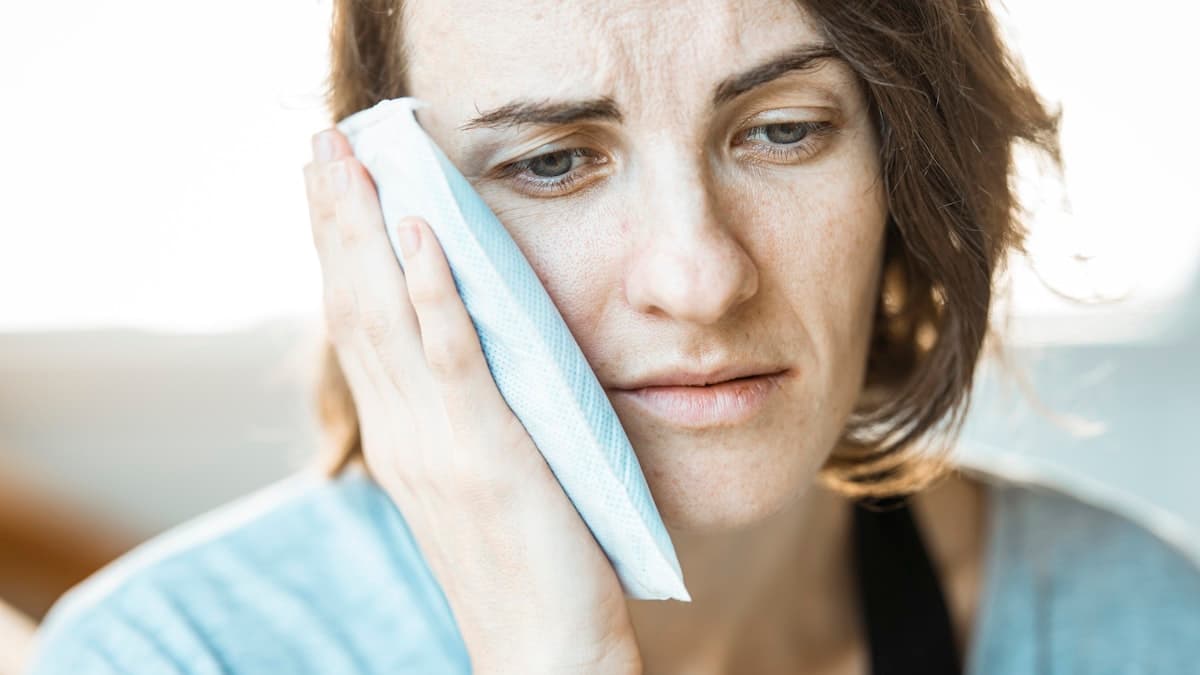 When to See a Dentist About Jaw Pain (And When It's Something Else)